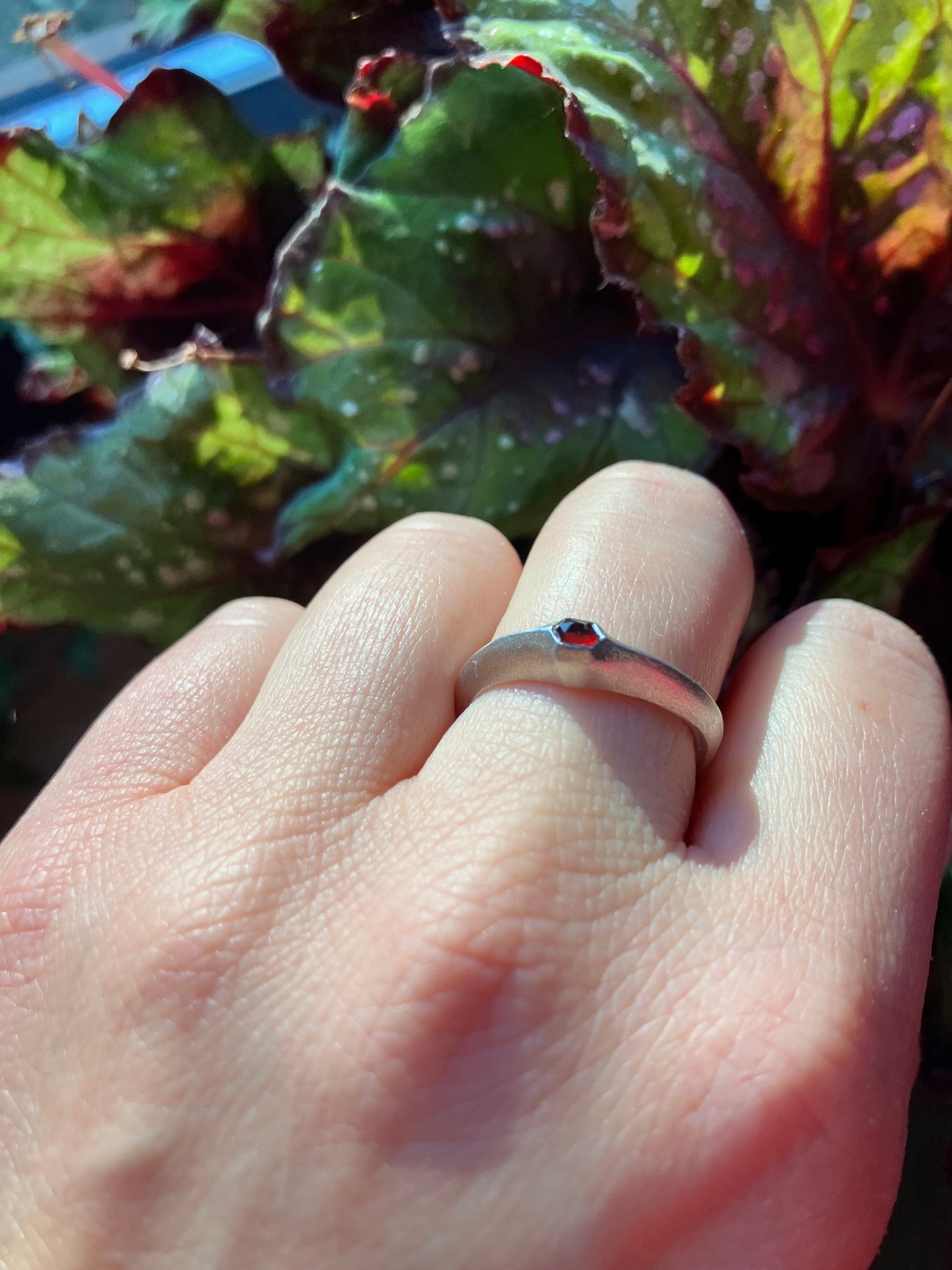 Single Garnet silver ring no. 2