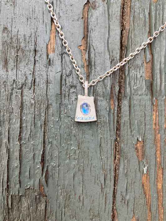 silver PENDANT with moonstone / COOL BLUE