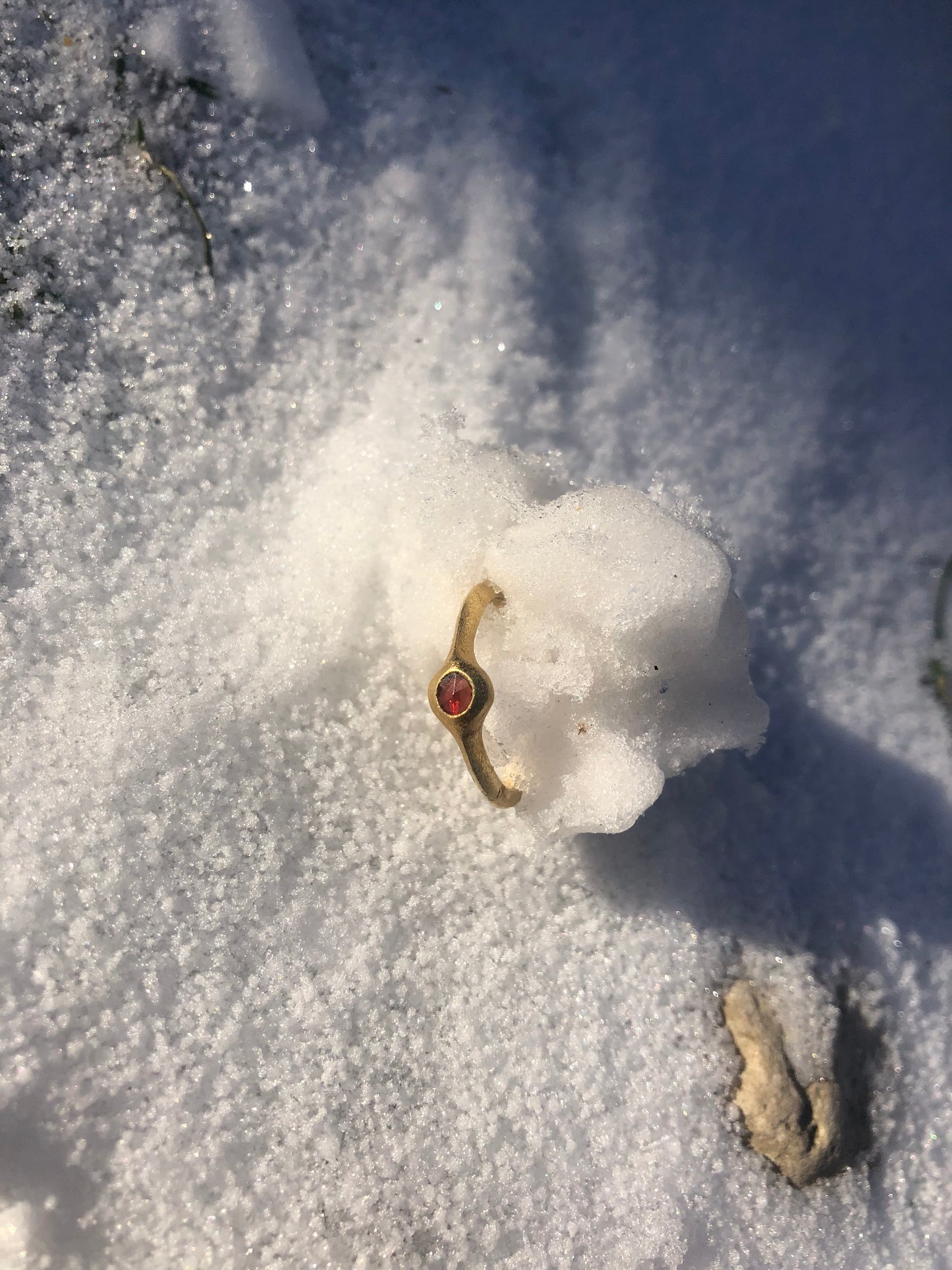 Single Garnet silver ring no.1