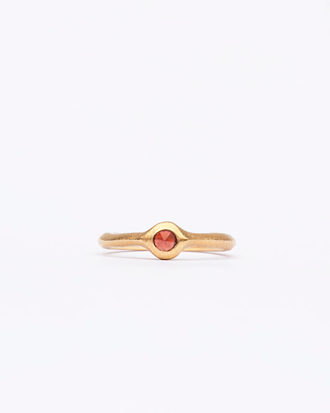 Single Garnet silver ring no.1