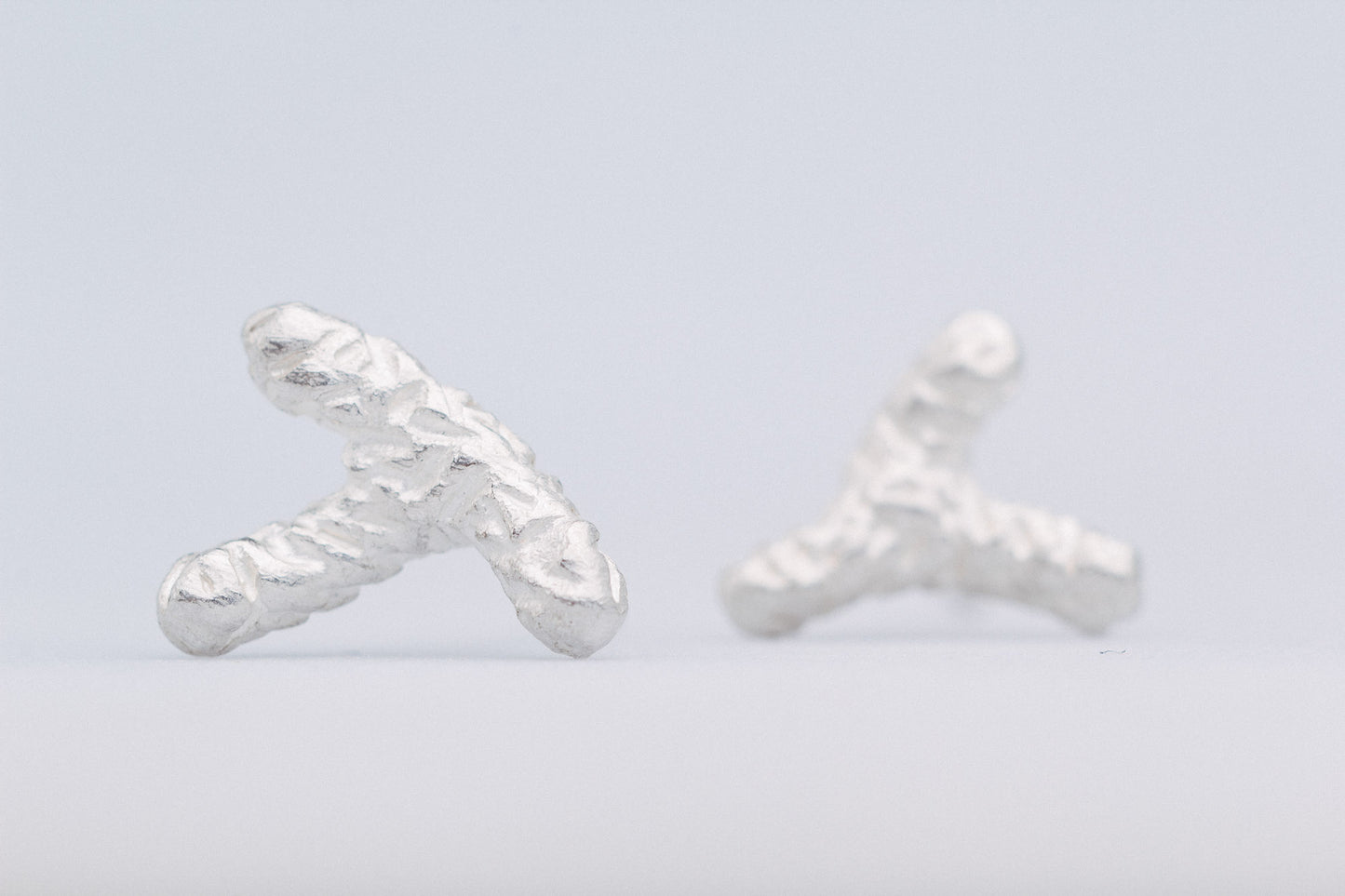 Silver stud / FOREST LIGHT