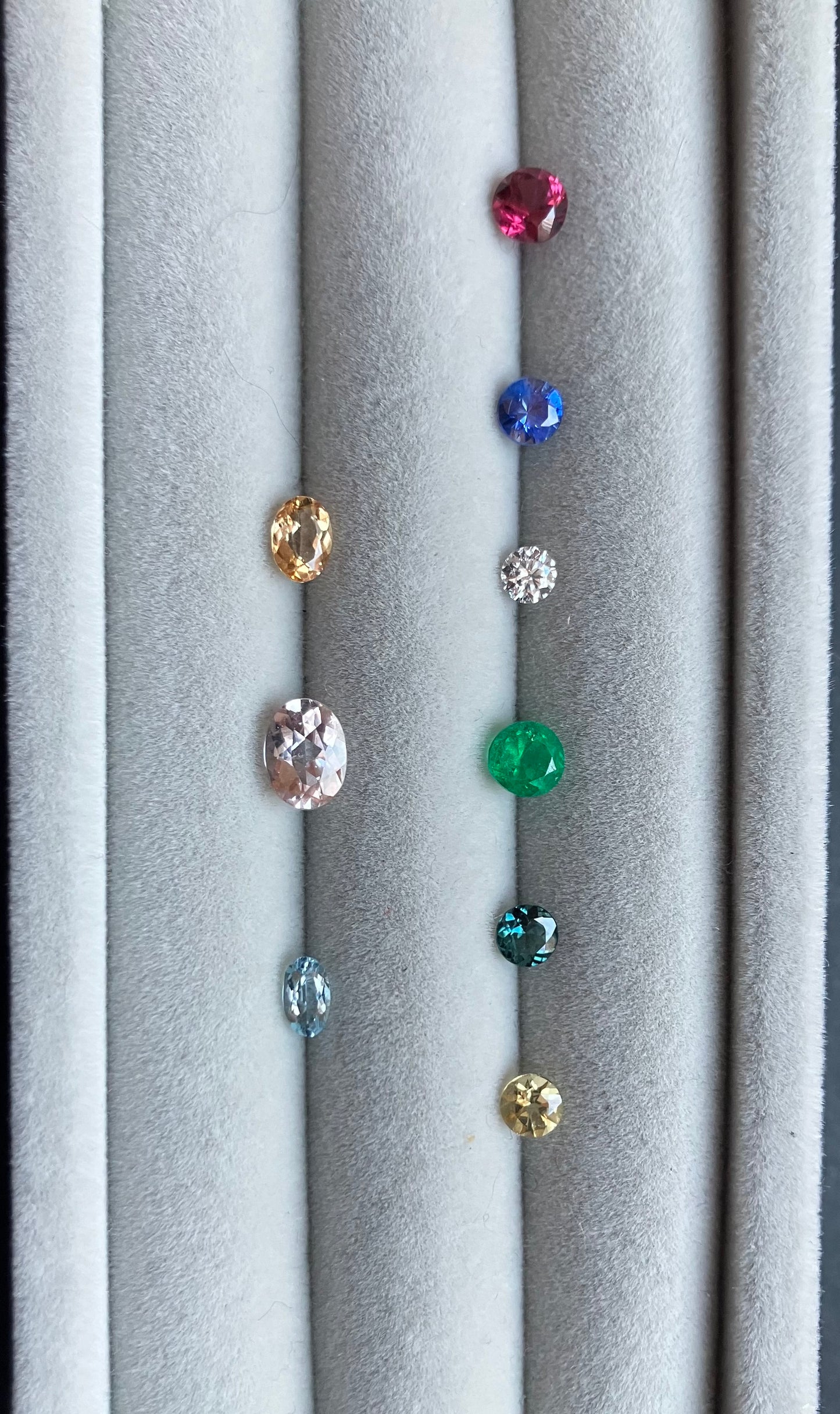 Fairmined gold pendant / COSMIC BERRIES