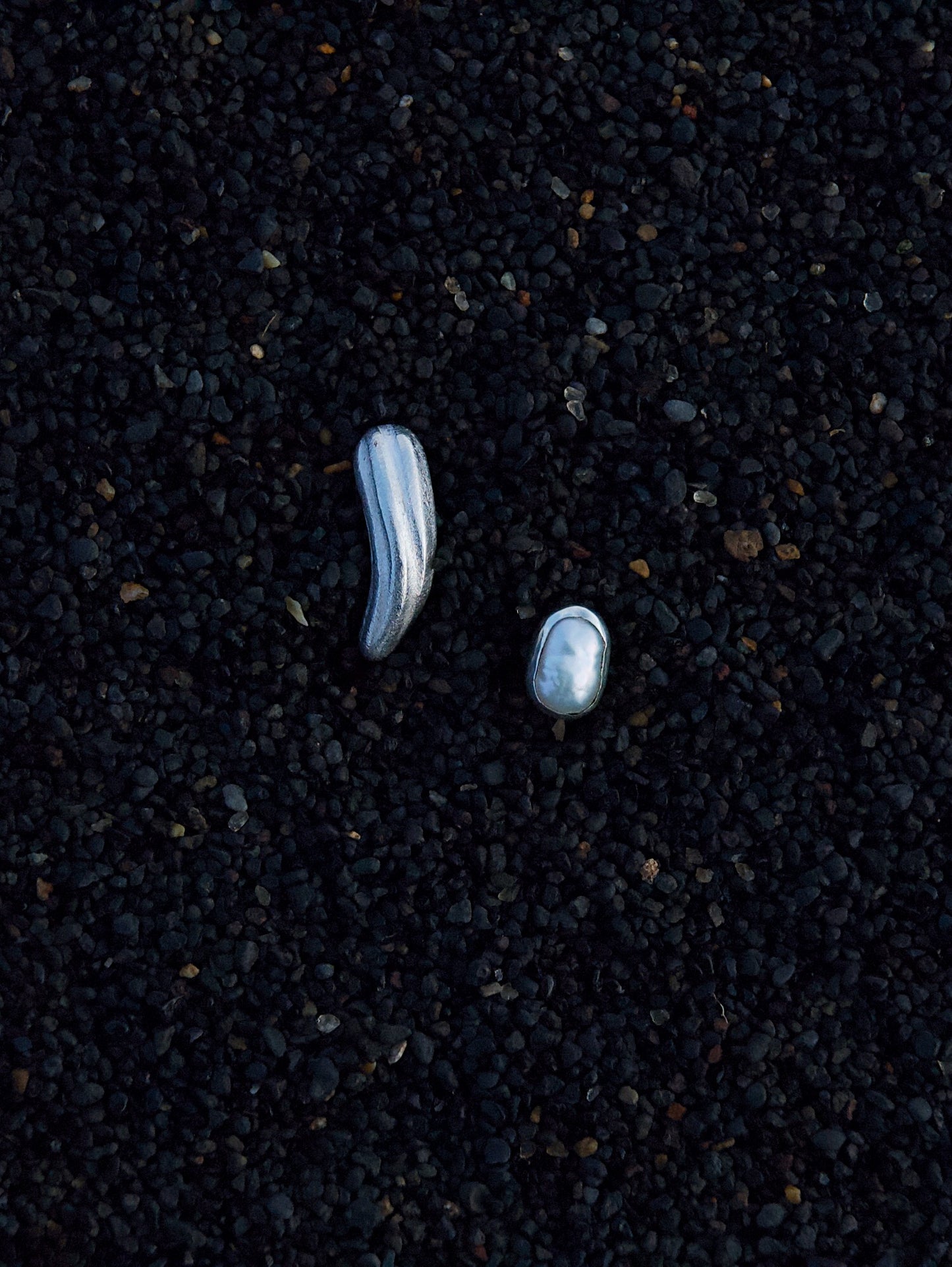 silver SINGLE earring / SHELL